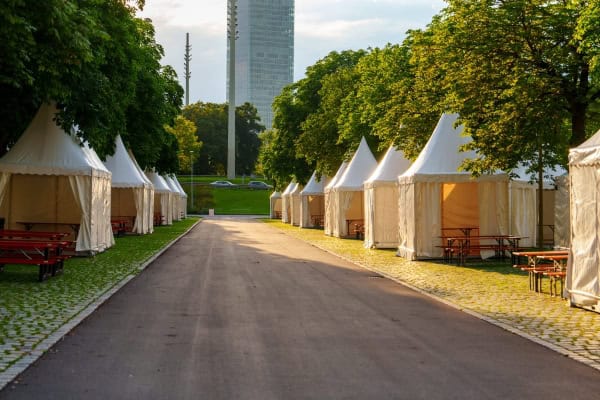 למה אוהלים מאלומיניום הם הבחירה החכמה לכל אירוע